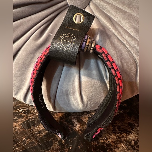 SHOP KNOTTY
Knotted Statement Headband - Picture 4 of 5